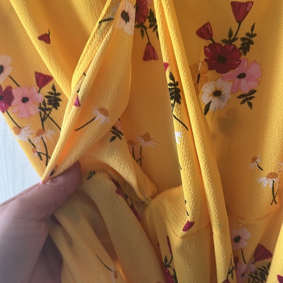 DIVIDED H&M Yellow Floral Wrap Dress - Picture 6 of 10